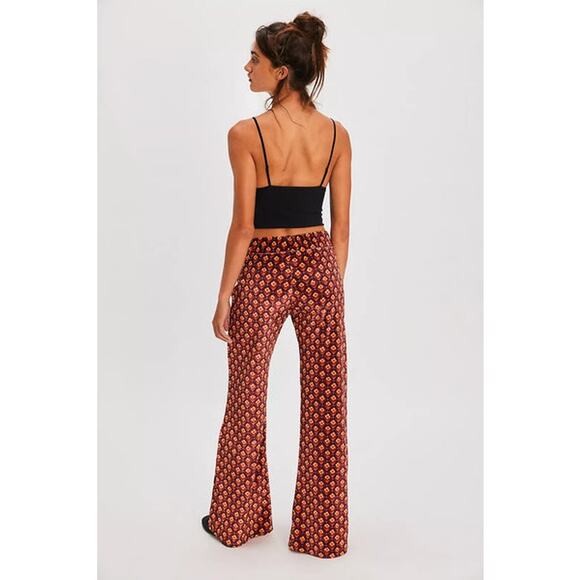 NWT FREE PEOPLE Flare Street Wide-Leg Velvet Flare Pants $188 L US 8 Christobel - Picture 4 of 6